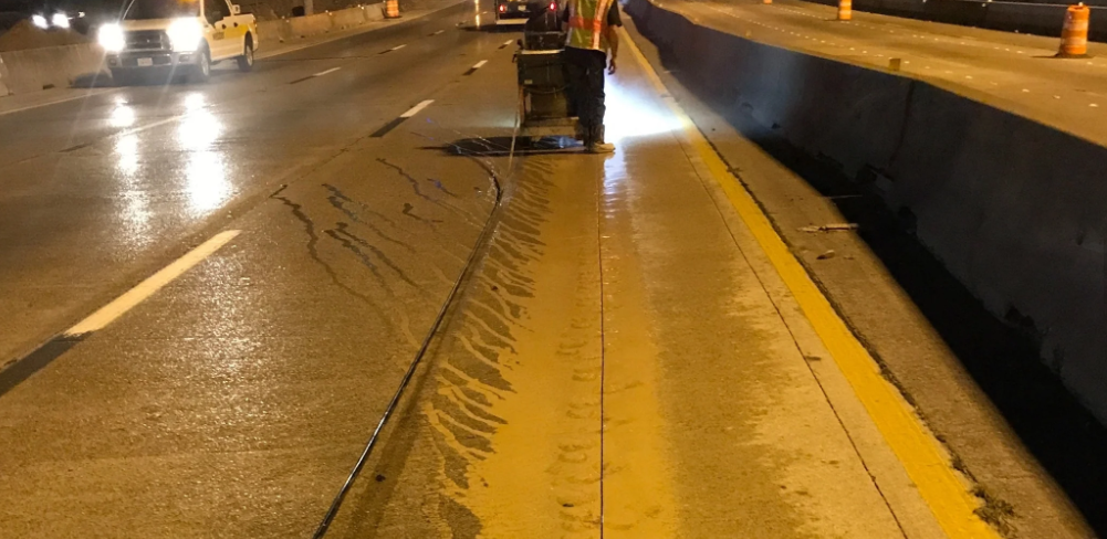 Electric slab sawing indoors — low-emission concrete cutting (Photo 3)